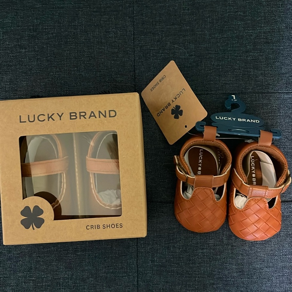NWT BABY GIRL LUCKY SHOES